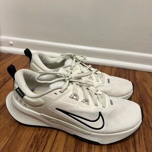 Nike Women's Juniper Trail 2 GTX V2 Running Shoes Pale Ivory Black Size 8